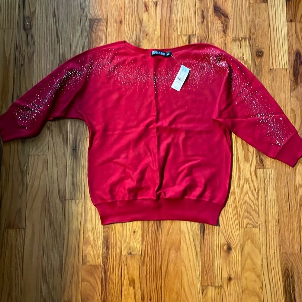 3/4 sleeve red sweater